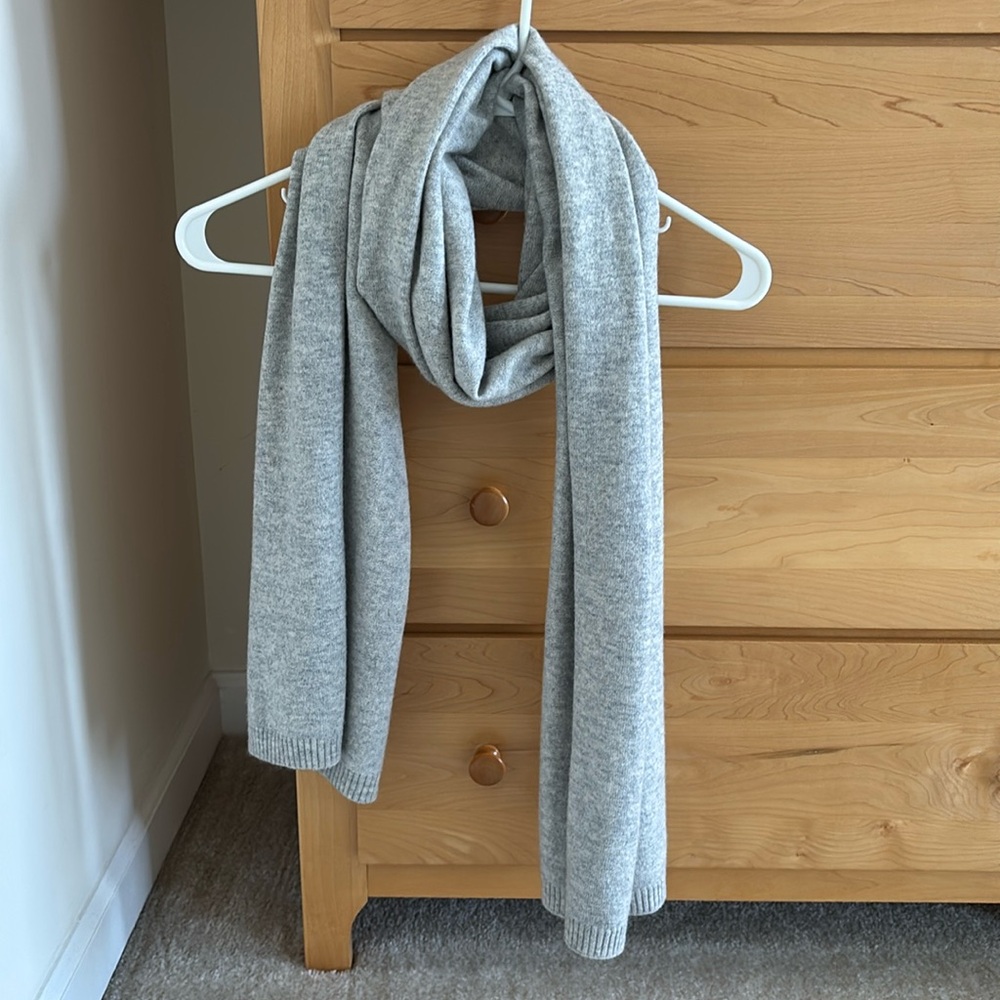 Theory Light Grey Cashmere Scarf